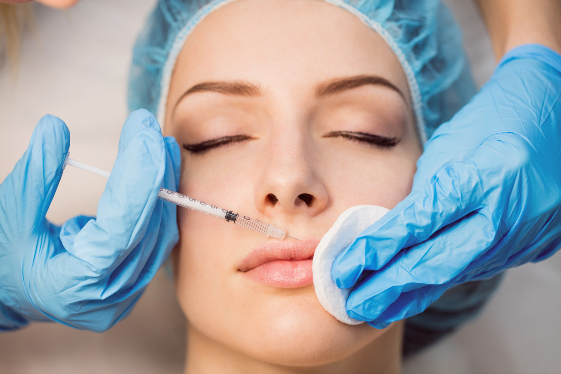 A targeted light therapy session to boost results and promote healing after treatments.